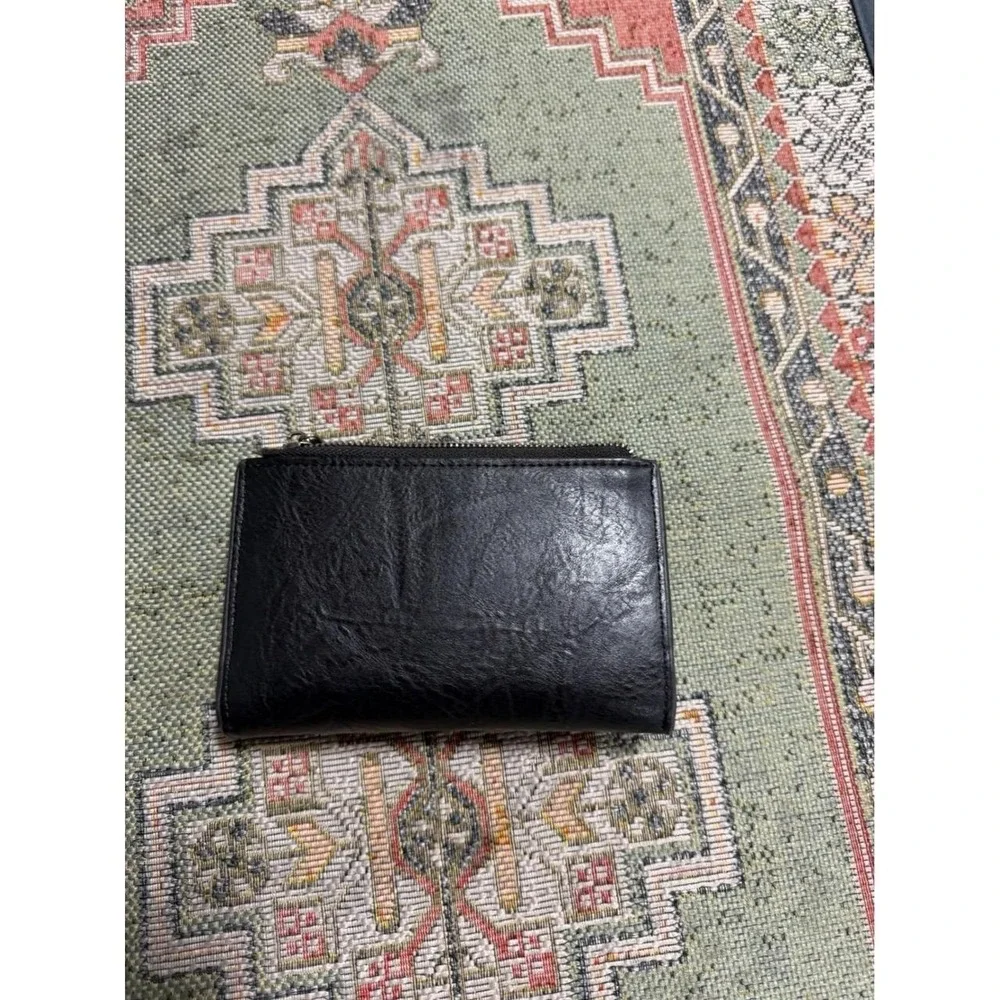 Wrangler Black Faux Leather Bifold Wallet with Snap Closure and Coin Pocket